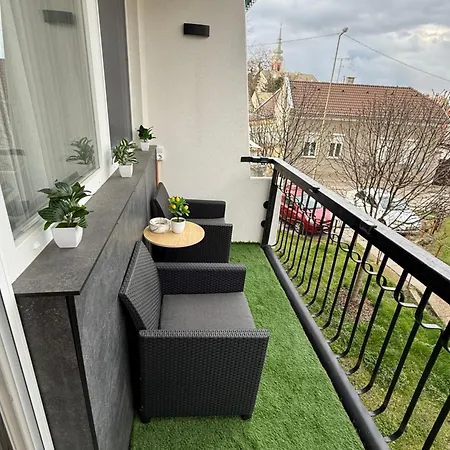 Sugo Studio Apartman Baja Exterior photo